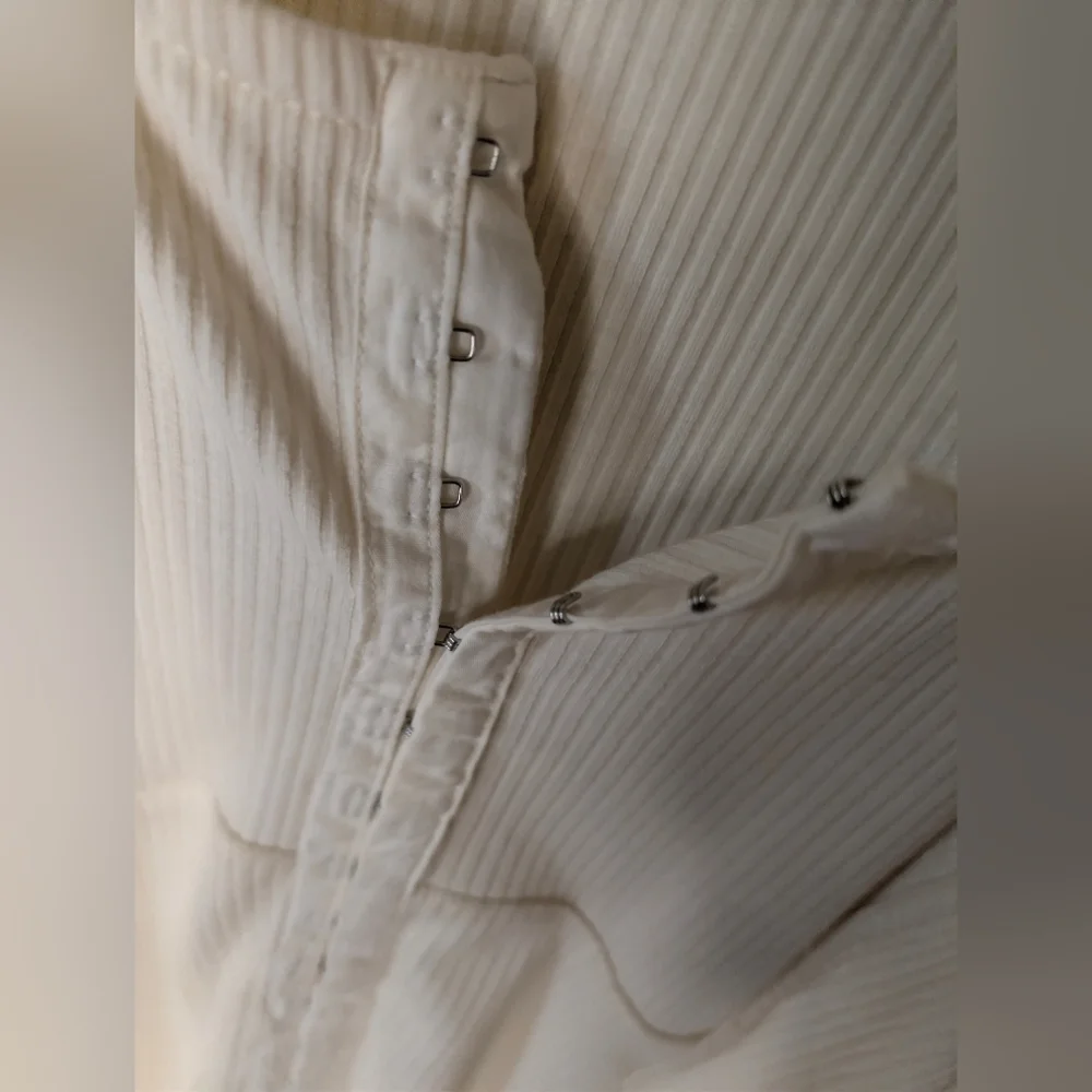 Shyanne Cream Ribbed Hook-and-Eye Corset Design Long Sleeve Top - Picture 5 of 6